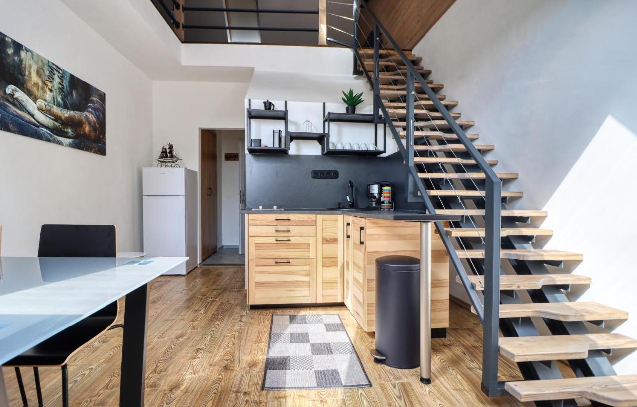 Zenloft Apartman Эгер Экстерьер фото