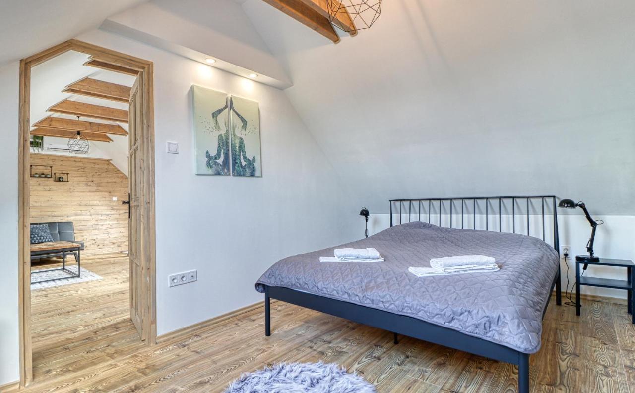 Zenloft Apartman Эгер Экстерьер фото