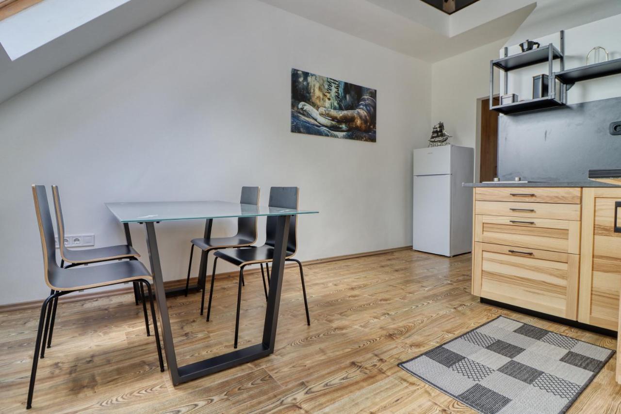 Zenloft Apartman Эгер Экстерьер фото